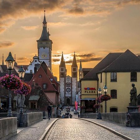Wohnung Alte Mainbruecke - Gratis Kaffee - Netflix - Balkon Würzburg Buitenkant foto